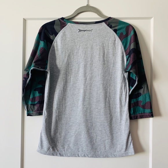 ❗️SOLD❗️Orangetheory Camo 3/4 Sleeve Top Size XS - Picture 3 of 7